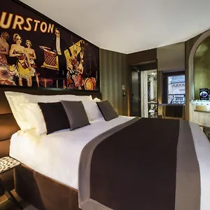 *** Hotel Splendor Elysees Frankreich